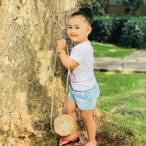 Meet your Posher, Salina